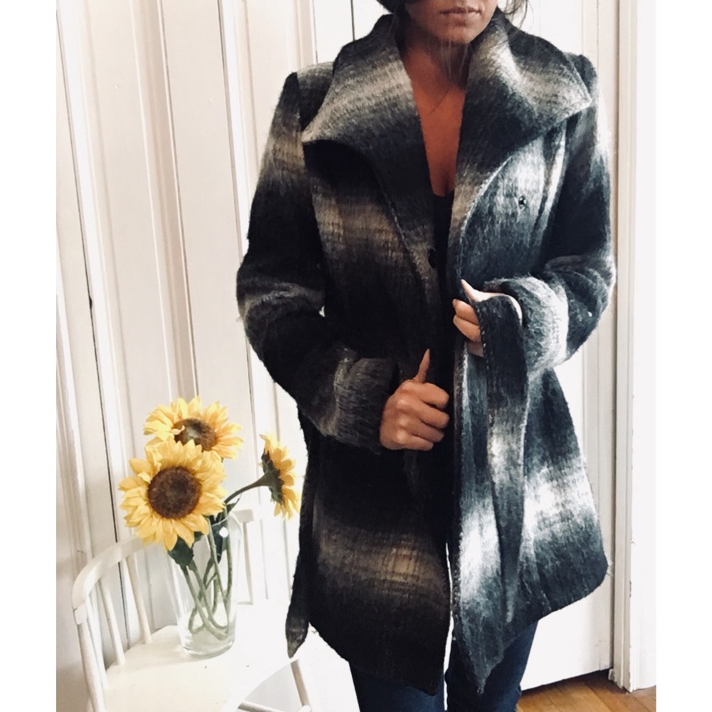 Adorable black, gray, & white pea coat!